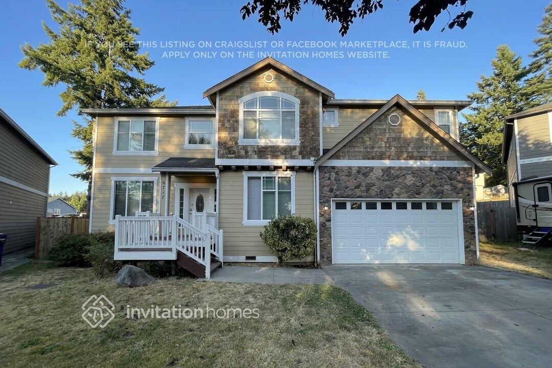 6717 47th Pl NE in Marysville, WA - Building Photo