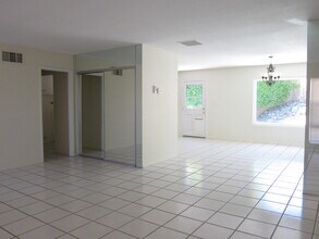 39220 Karen St in Cathedral City, CA - Building Photo - Building Photo