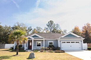 69 Carousel Cir in Crawfordville, FL - Building Photo