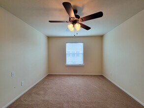 805 Arlington Pointe Dr in League City, TX - Building Photo - Building Photo