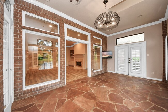 property at 39 Wild Meadow Ct