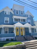 15 Huntington St in New London, CT - Building Photo