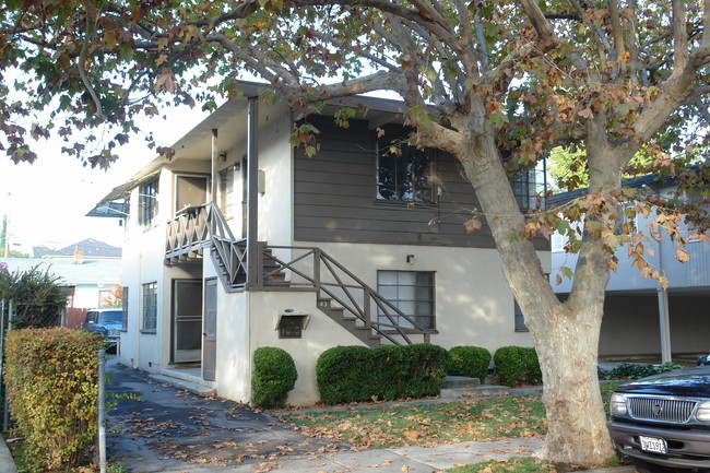 43 Atlas Ave in San Jose, CA - Foto de edificio - Building Photo