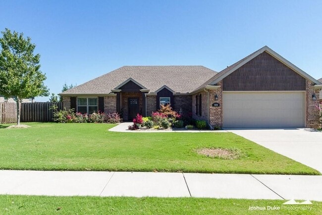 property at 3252 N Bentley Ridge