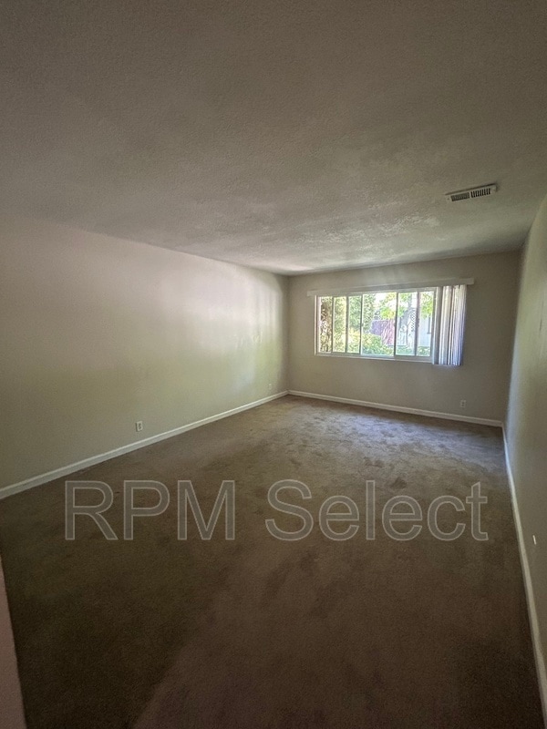1320 Kenwal Rd in Concord, CA - Building Photo - Building Photo
