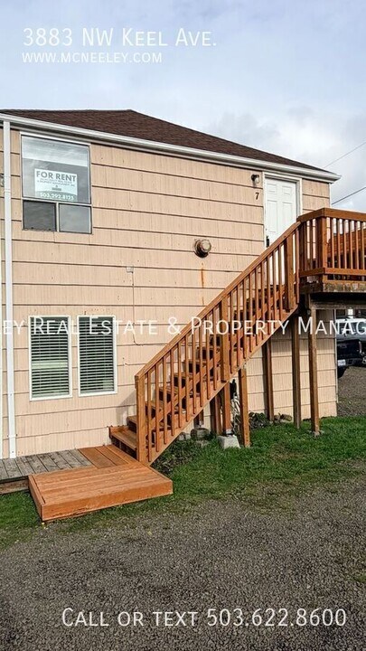 3883 NW Keel Ave in Lincoln City, OR - Building Photo