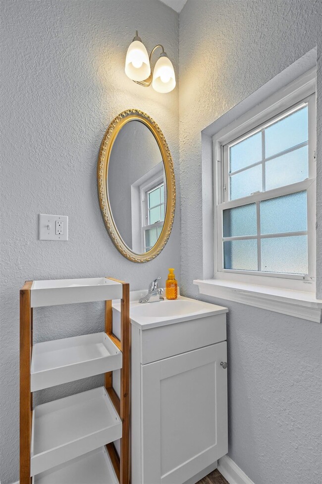 property at 802 Old Bainbridge Rd