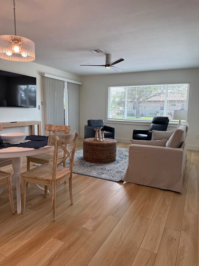 908 Harbor Dr S in Venice, FL - Building Photo - Building Photo
