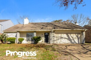 17938 Great Glen Dr in Houston, TX - Building Photo