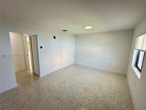 180 NE 57th St in Miami, FL - Building Photo - Building Photo