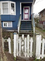 1842 11th Av E in Vancouver, BC - Building Photo