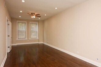 2031 W Moffat St in Chicago, IL - Building Photo - Building Photo