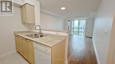 1701-1726 OLIVE Ave in Toronto, ON - Building Photo - Building Photo