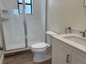 162 2nd St in Mineola, NY - Building Photo - Building Photo