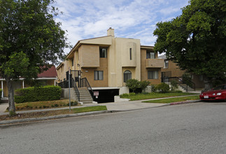 417 Fischer St in Glendale, CA - Building Photo - Building Photo