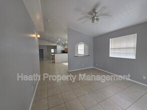 5157 Rena St in St. Petersburg, FL - Foto de edificio - Building Photo