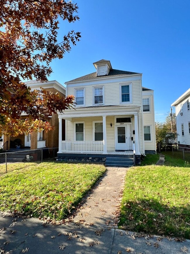 property at 3208 Carolina Ave