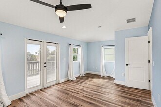 1280 Jimmy Buffett Mem Hwy in Satellite Beach, FL - Building Photo - Building Photo