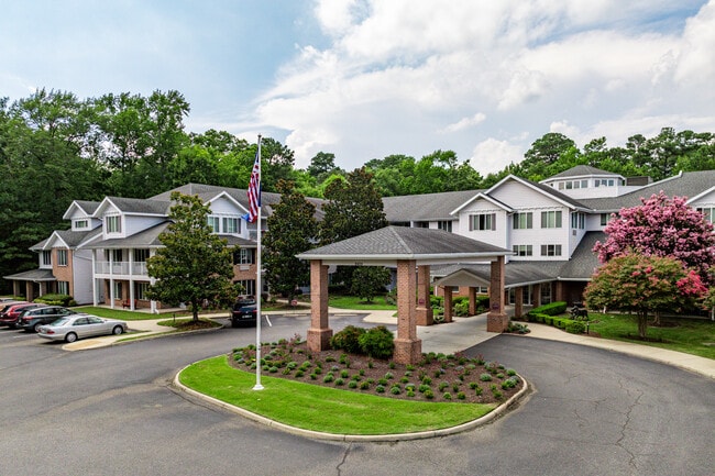 Colonial Harbor