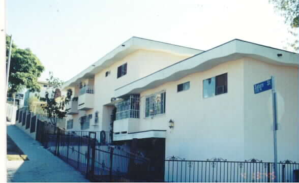 4734 Saturn St in Los Angeles, CA - Building Photo