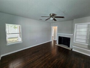 2613 Easter Ave in Dallas, TX - Building Photo - Building Photo