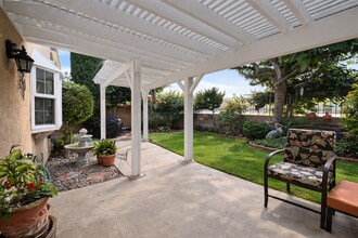 1829 Mirador Dr in Azusa, CA - Building Photo - Building Photo