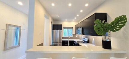 1000 SE 2nd St in Fort Lauderdale, FL - Building Photo - Building Photo