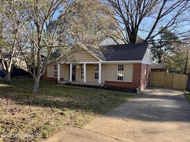 6440 Lynnfield Rd in Horn Lake, MS - Building Photo