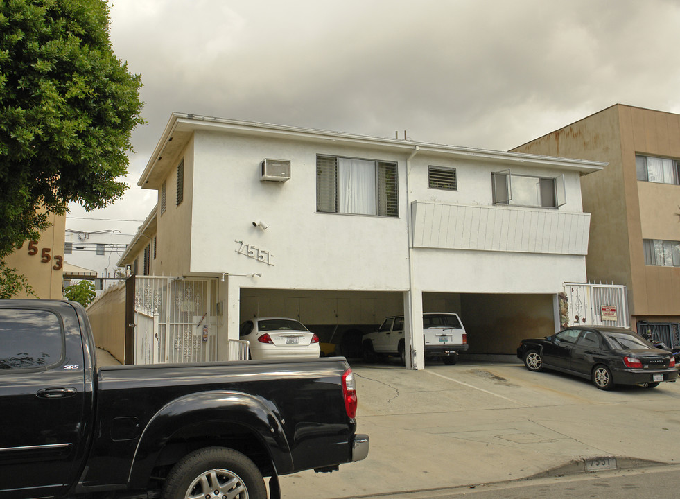 7551 Norton Ave in Los Angeles, CA - Building Photo