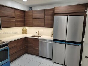 2780 NE 183rd St, Unit 1412 in Aventura, FL - Building Photo - Building Photo