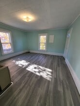 233 Delaware Ave in Muskegon, MI - Foto de edificio - Building Photo