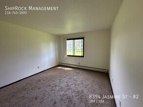 8394 Jasmine St in Virginia, MN - Building Photo - Building Photo