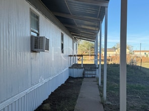 110 N County Rd in Lubbock, TX - Building Photo - Building Photo