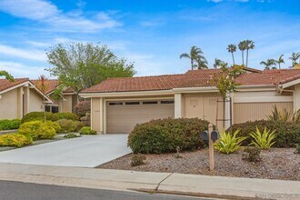 5954 Caminito Cardelina in San Diego, CA - Building Photo - Building Photo