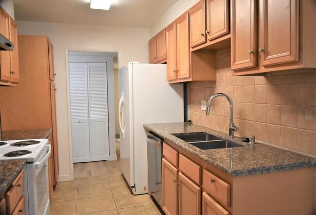 property at 5412 Lindley Ave