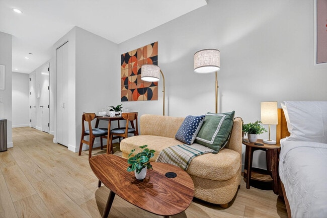 160 Water St in New York, NY - Building Photo - Building Photo