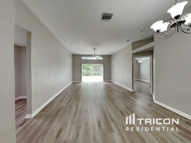 7848 Mariners Harbour Dr in Wesley Chapel, FL - Building Photo - Building Photo