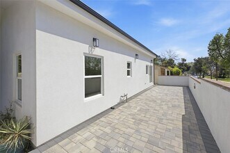 1431 Montgomery Ave in Glendale, CA - Building Photo - Building Photo