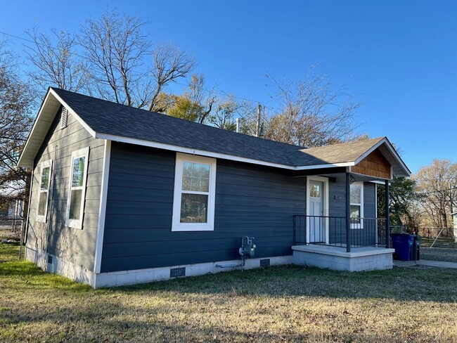 1026 N Madison Ave in Tulsa, OK - Building Photo - Building Photo