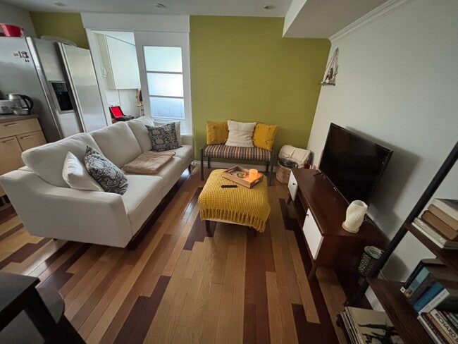 property at 28 Jellicoe Av