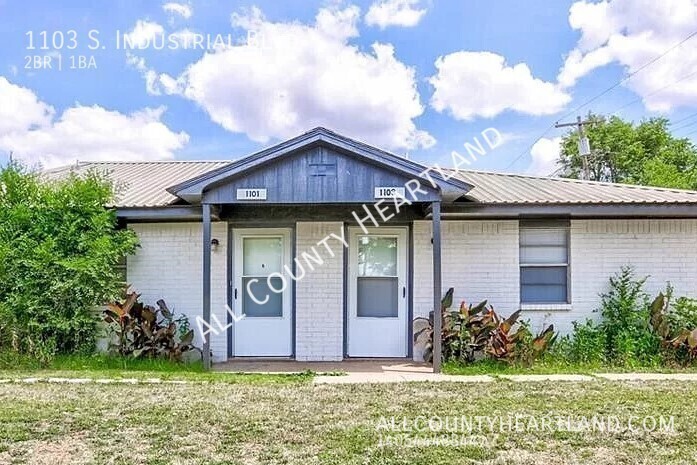 1103 Industrial Blvd in El Reno, OK - Building Photo