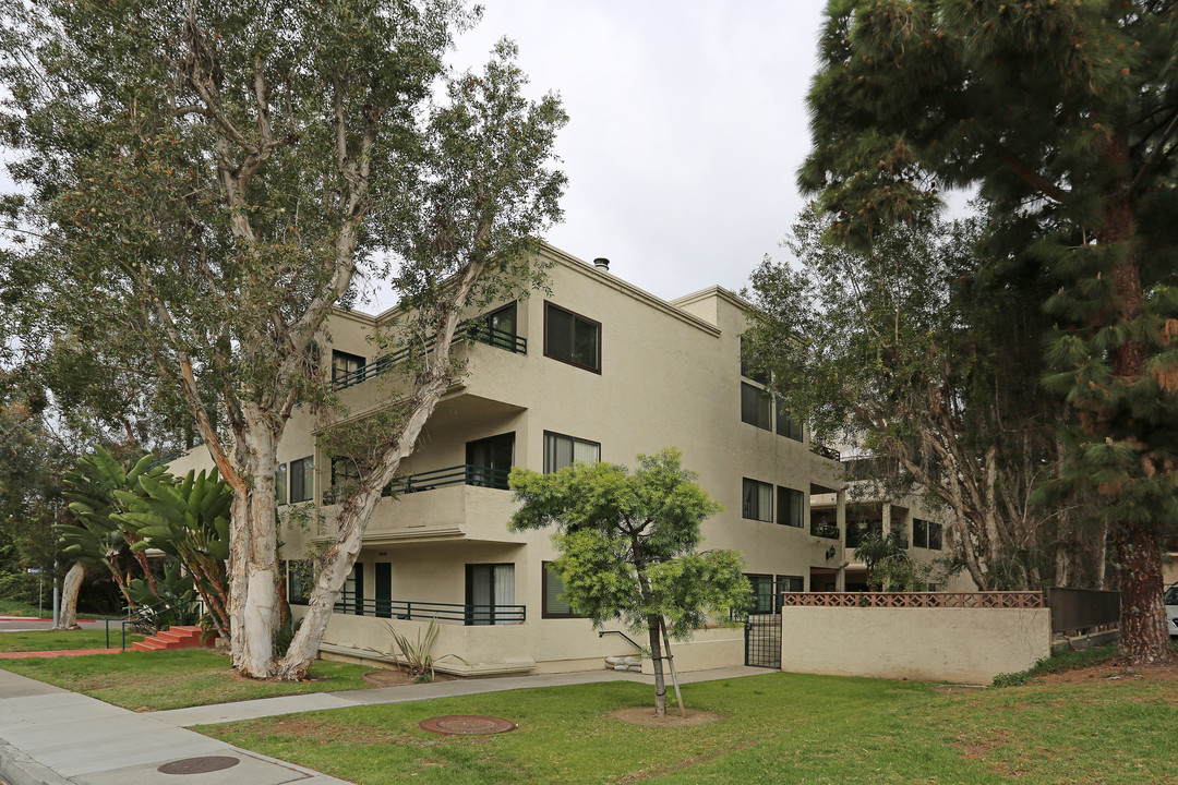 Presidio Place in San Diego, CA - Building Photo