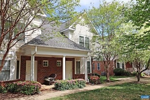 164 OLD FIFTH Cir in Charlottesville, VA - Building Photo