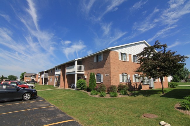 Maplewood in De Pere, WI - Foto de edificio - Building Photo