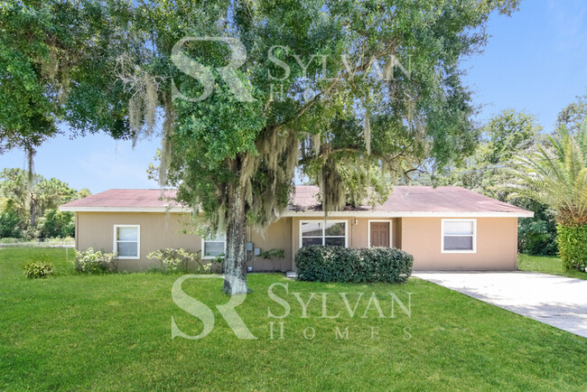 114 Grady Polk Rd in Winter Haven, FL - Foto de edificio - Building Photo