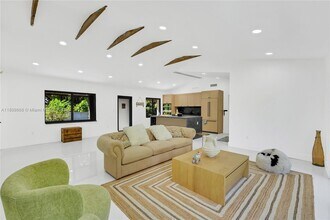 125 NE 107th St in Miami Shores, FL - Building Photo - Building Photo