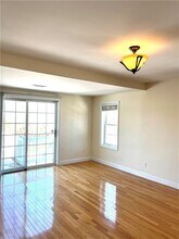 31 Garfield Ave in Bristol, RI - Building Photo - Building Photo