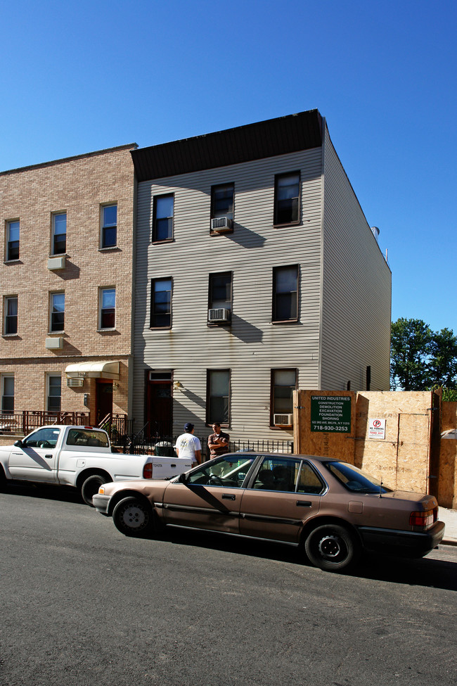 322 19th St in Brooklyn, NY - Foto de edificio - Building Photo