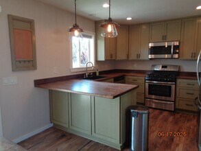 2741 W Ave O in Palmdale, CA - Building Photo - Building Photo