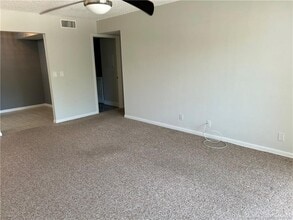 2114 SW Silver Pine Way in Palm City, FL - Building Photo - Building Photo